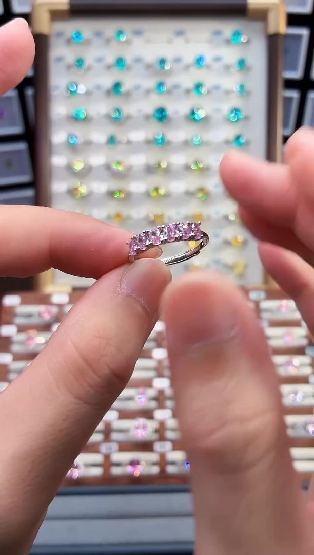 银S925镶嵌戒指绿柱石（摩根石）111