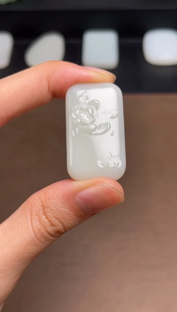 和田玉未镶嵌颈饰21