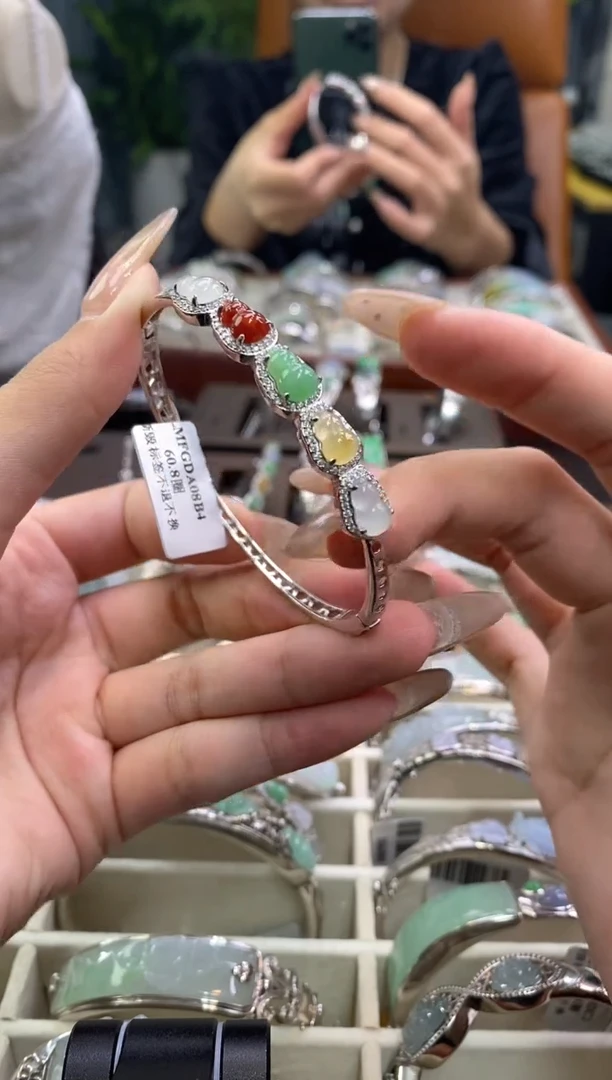 颈饰银S925镶嵌翡翠净货16758