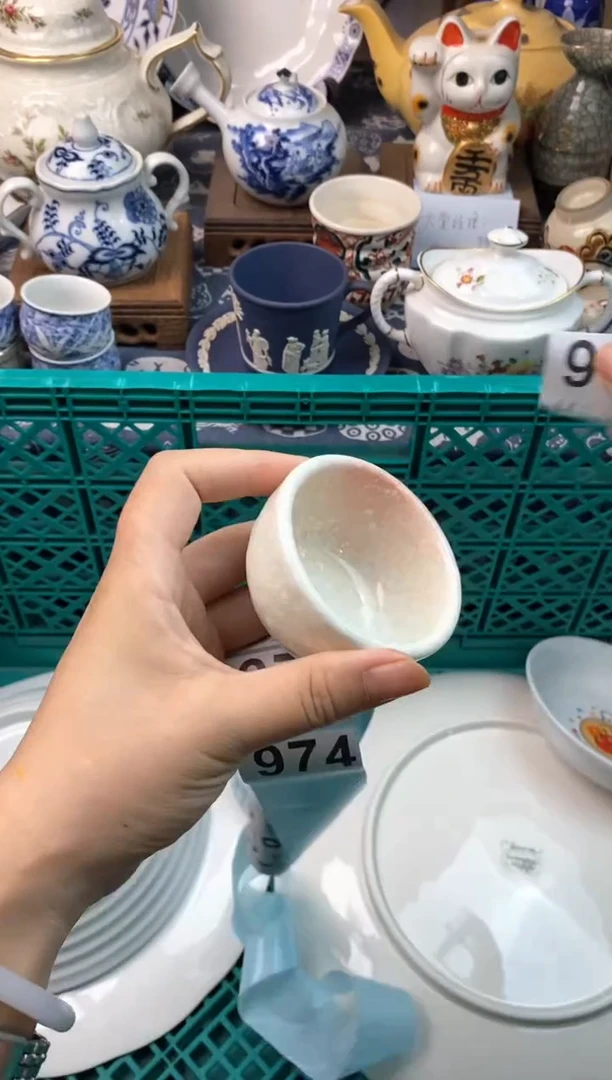 瓷片**[○･｀Д´･ ○][○･｀Д´･ ○]