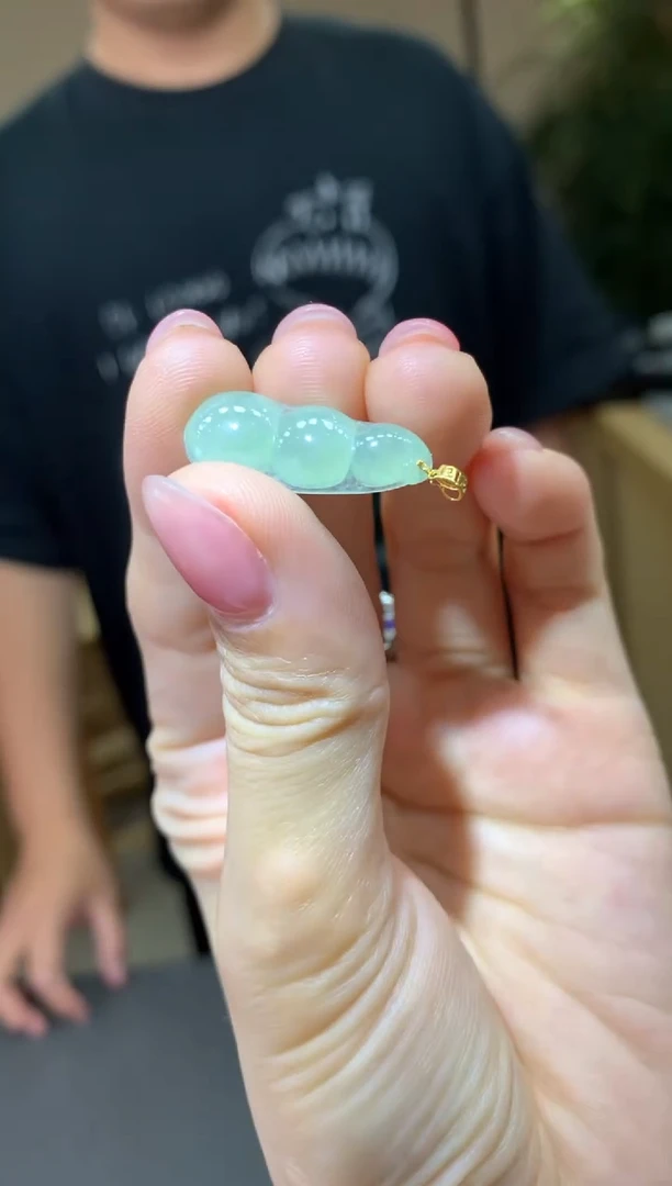 翡翠18K金镶嵌颈饰|不退不换