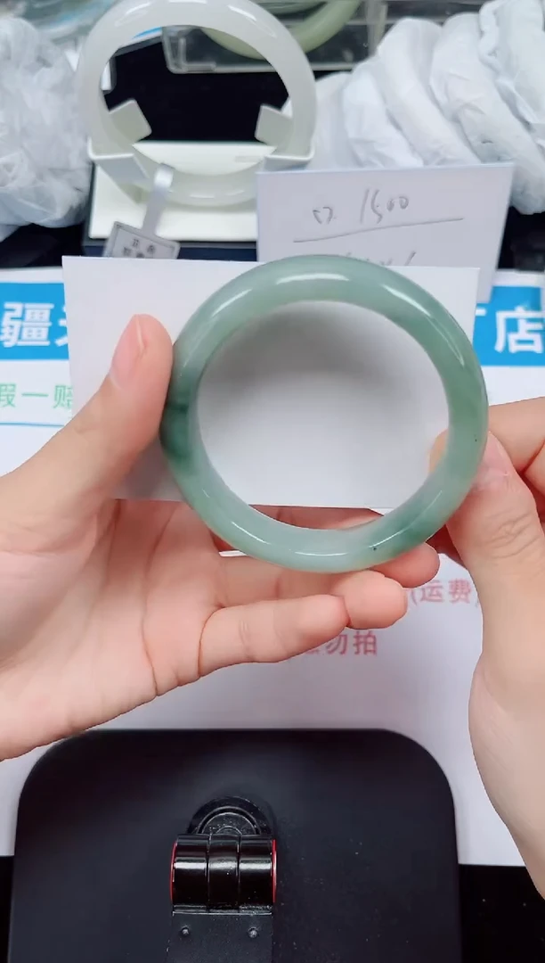 未镶嵌手镯石英质玉26-52/53