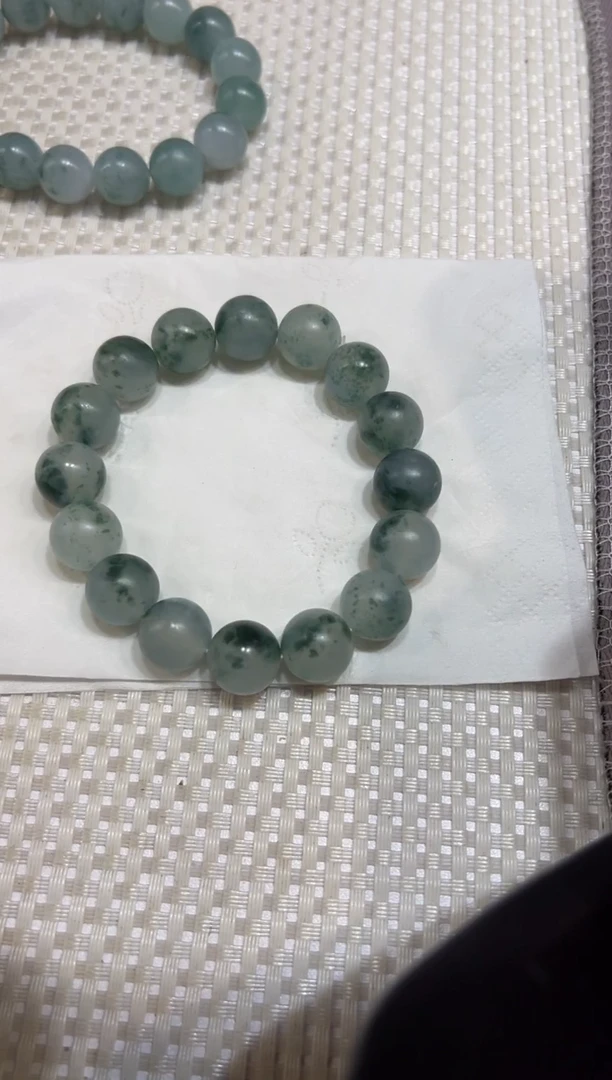 未镶嵌定制翡翠手串