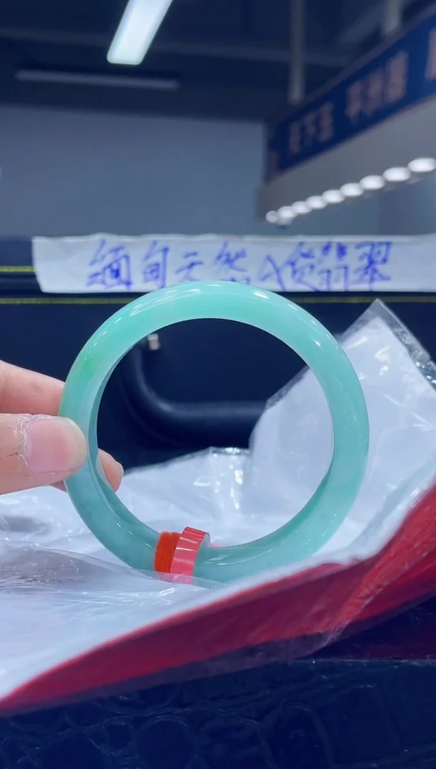 未镶嵌手镯翡翠4