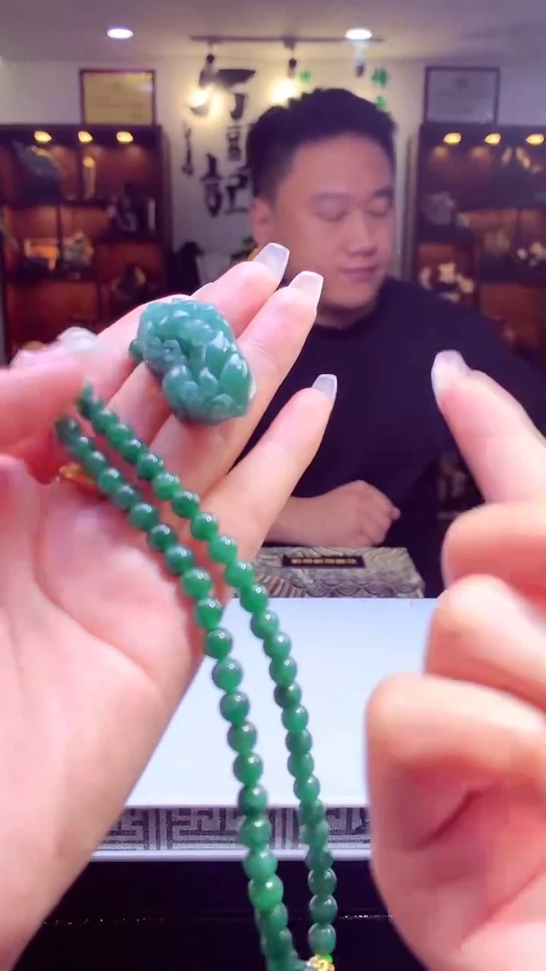 翡翠未镶嵌颈饰天然翡翠(拍一发三）