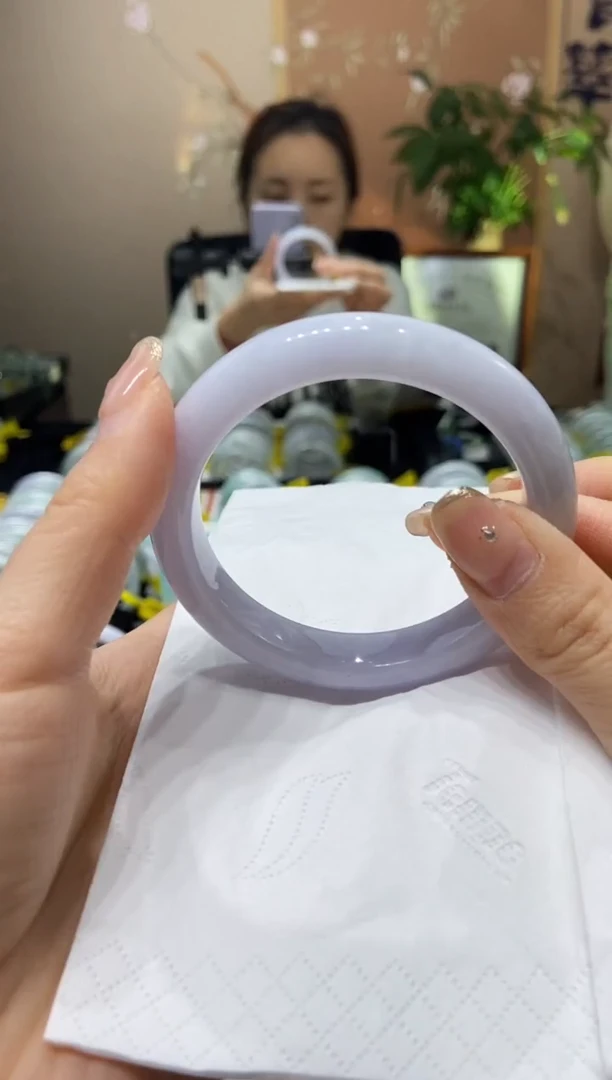 【闪购商品】翡翠手镯未镶嵌58圈口
