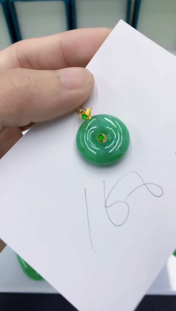颈饰18K金镶嵌翡翠翡翠