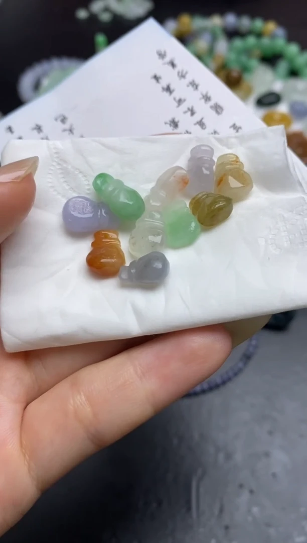 定制翡翠未镶嵌翡翠毛货~