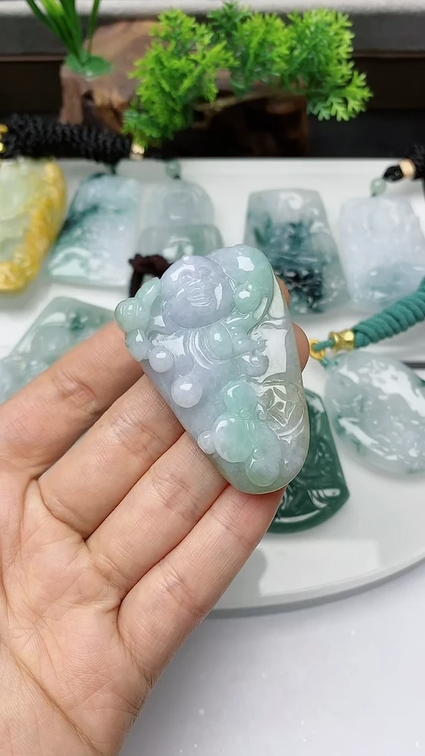 【闪购商品】翡翠颈饰未镶嵌