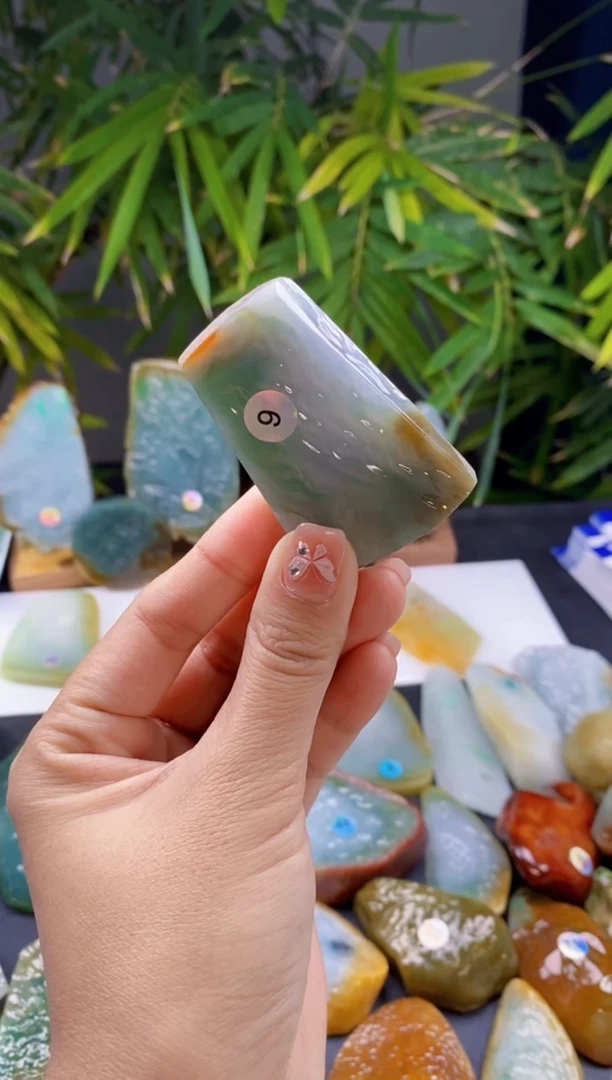 【闪购商品】定制翡翠未镶嵌翡翠