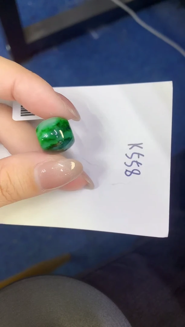 颈饰未镶嵌翡翠缅甸天然翡翠A货