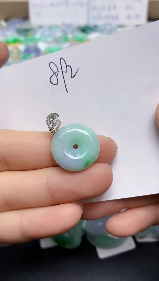 翡翠未镶嵌颈饰天然缅甸翡翠A货