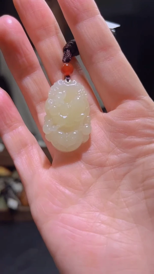 和田玉未镶嵌颈饰·