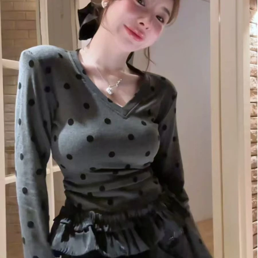 黑色拼接波点T恤女2025 春季新款设计感裙摆小众修身显瘦上衣8701