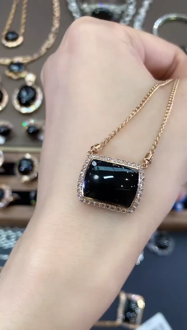 翡翠18K金镶嵌套链D95