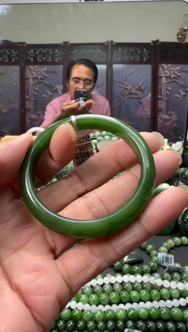 未镶嵌和田玉珠宝奇石手镯