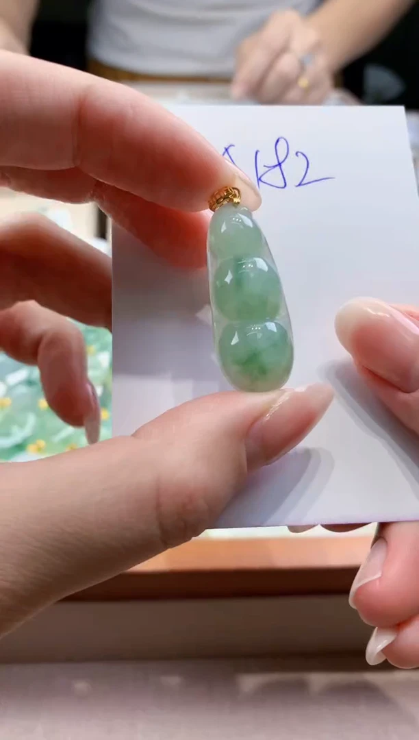 颈饰未镶嵌翡翠天然缅甸a货翡翠