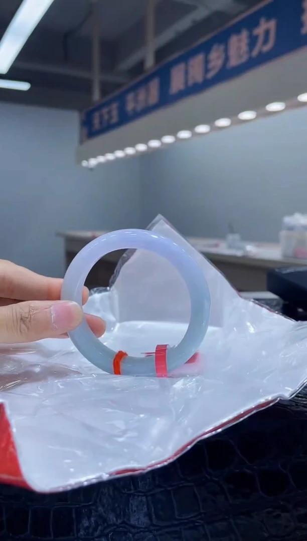 未镶嵌手镯翡翠手镯11