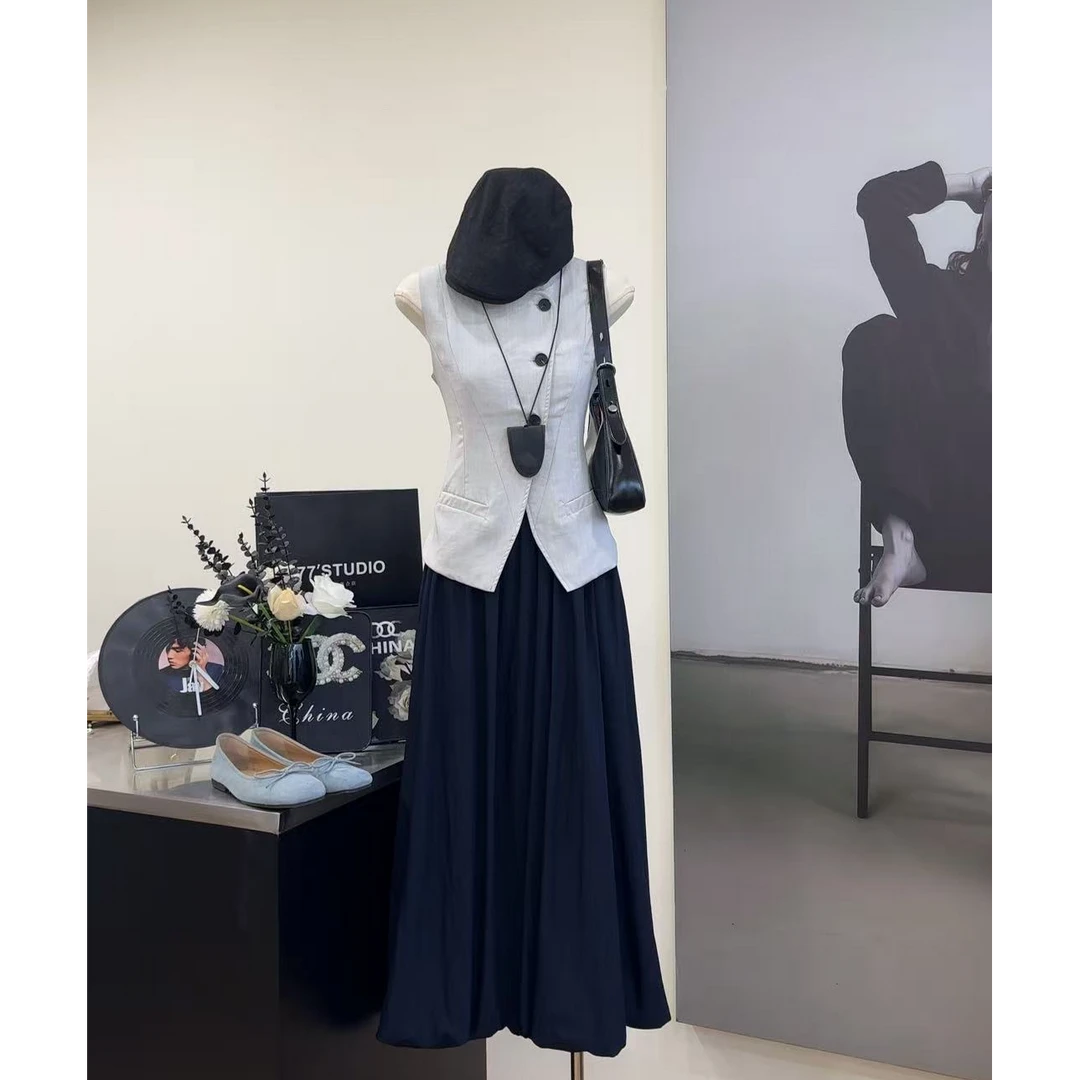 【黑白搭】不撞款高级感背心上衣半身裙显瘦套装-254225