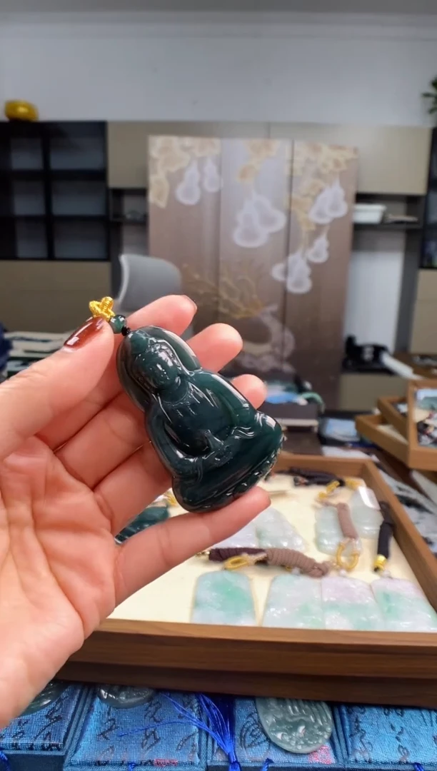 颈饰未镶嵌翡翠多样性发其一