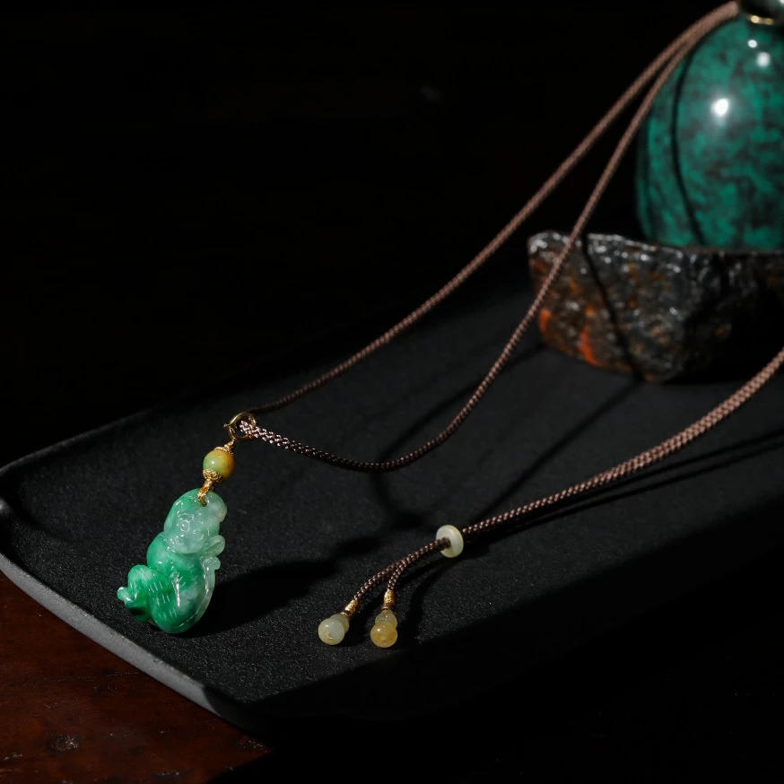 【意婵】天然高品翡翠精雕灵猴项链18K金-906994