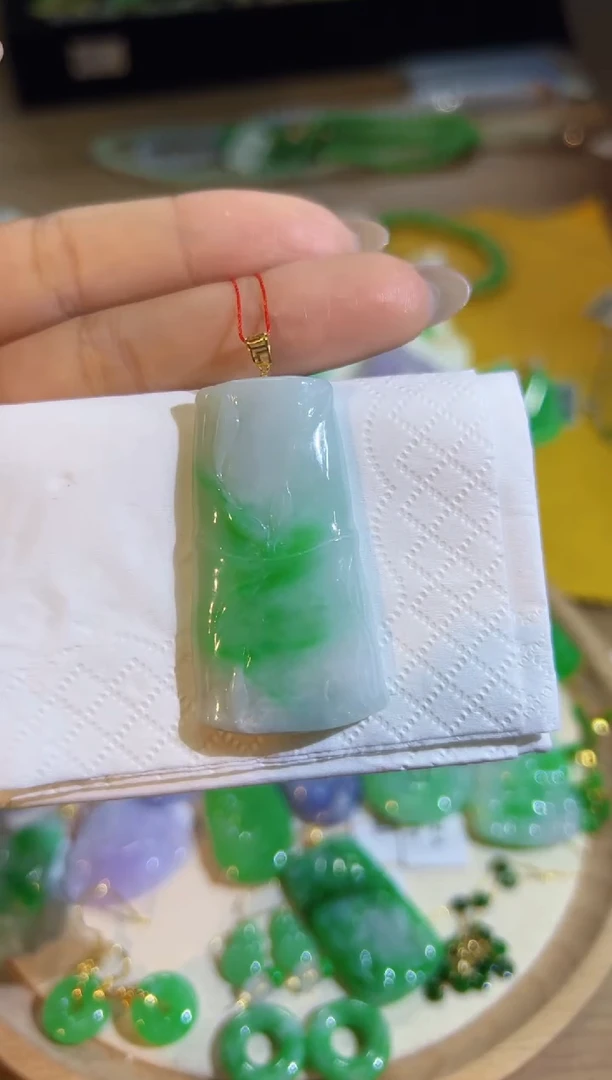 【闪购商品】翡翠颈饰18K金镶嵌Q缅料A货翡翠/支持复检/一件