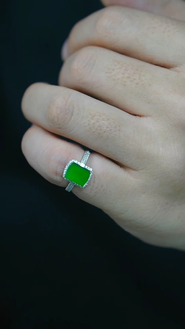 【闪购商品】翡翠戒指18K金镶嵌戒指/GG/1