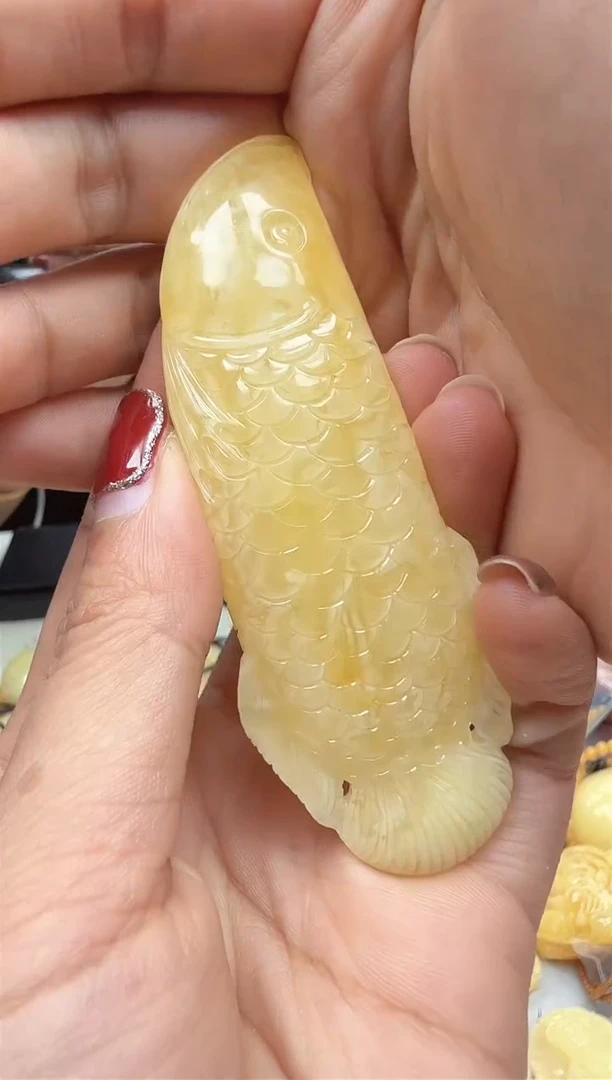 【闪购商品】琥珀裸石未镶嵌挂坠