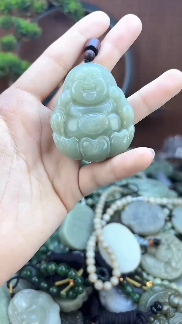 和田玉未镶嵌颈饰1