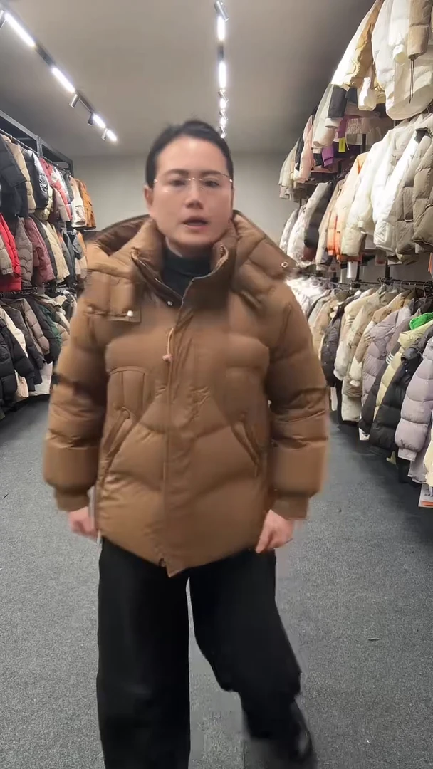 艾雨衣尚羽绒外套