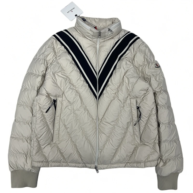99新 MONCLER 盟可睐 24ss新款米色羽绒服 5码/价12650/1580    /