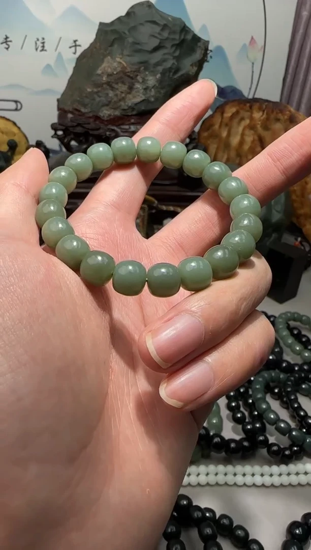 未镶嵌手串和田玉新疆皮勒青9*10老新手串浅