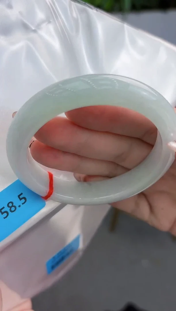 【闪购商品】翡翠手镯未镶嵌翡翠手镯