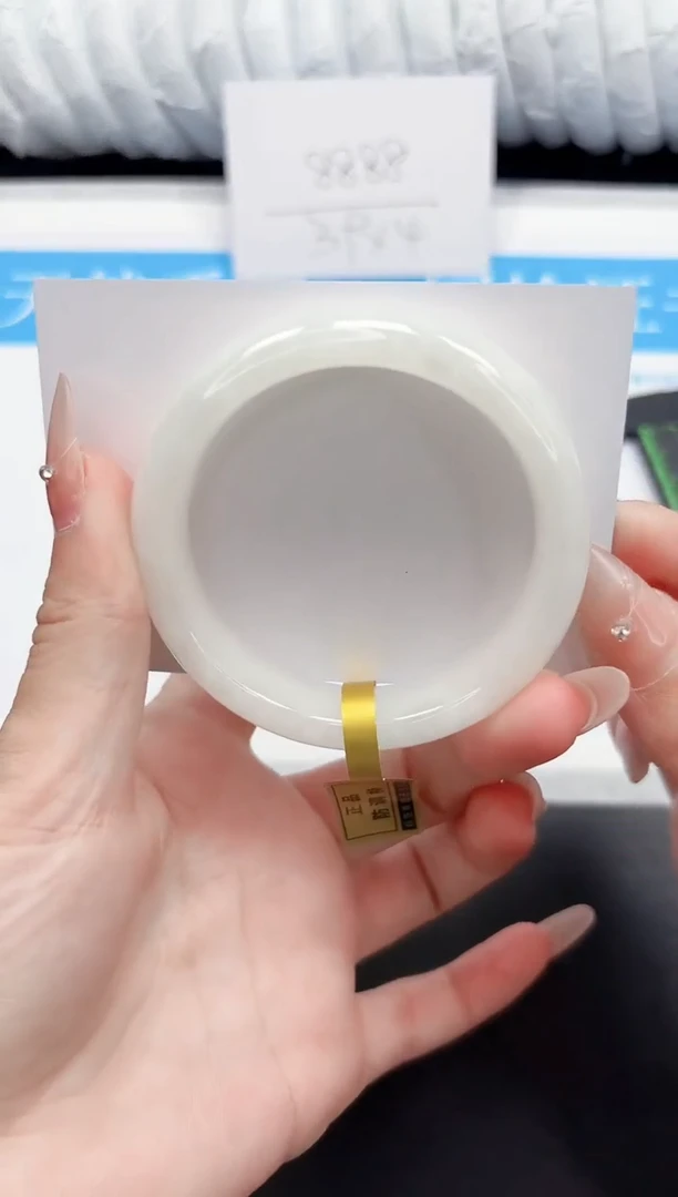 手镯和田玉未镶嵌46-55.5BG