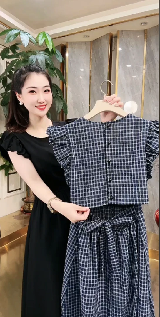 飞飞袖格子A字裙中长裙连衣裙韩版泡泡袖格纹镂空