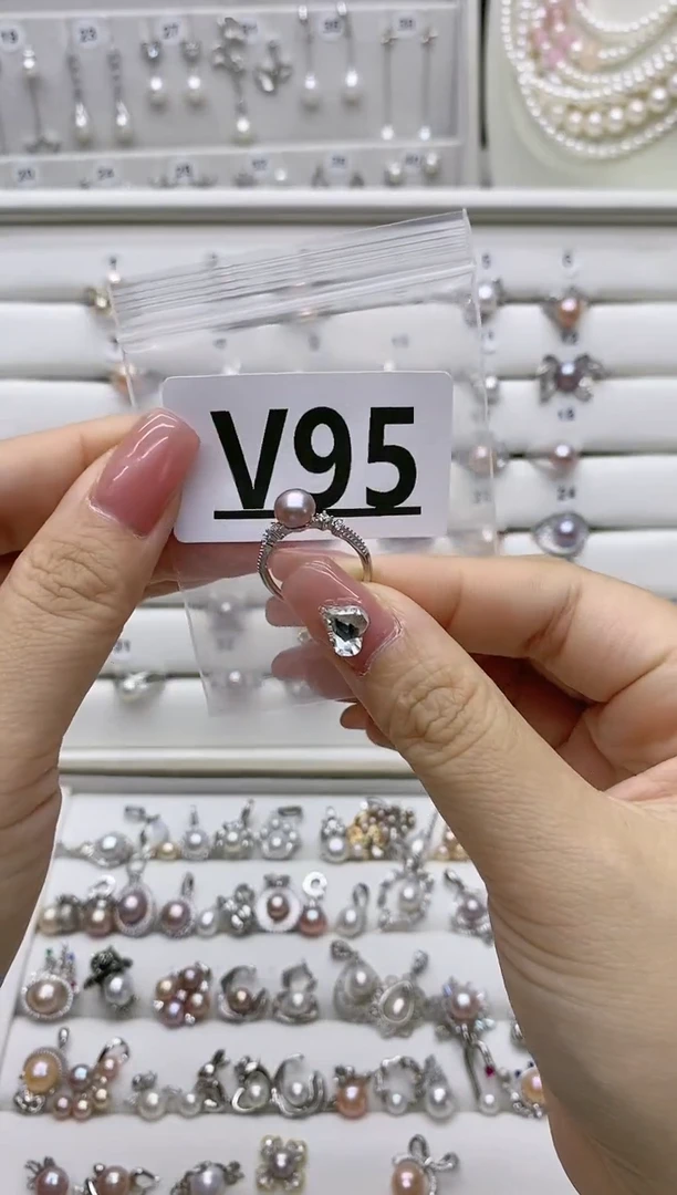 银S925镶嵌珠宝奇石淡水珍珠蓝**郁V95
