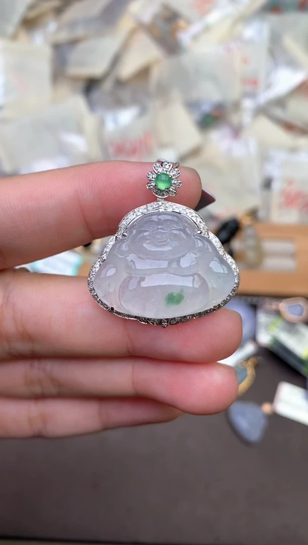 翡翠挂件18K金镶嵌一