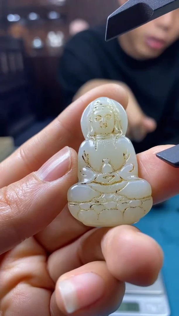 和田玉未镶嵌颈饰1