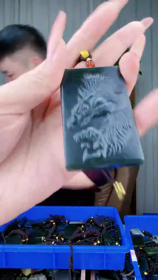 未镶嵌和田玉挂件拍一发一，多样性发货！