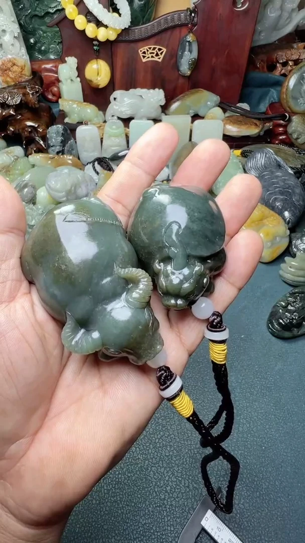 和田玉未镶嵌把件2