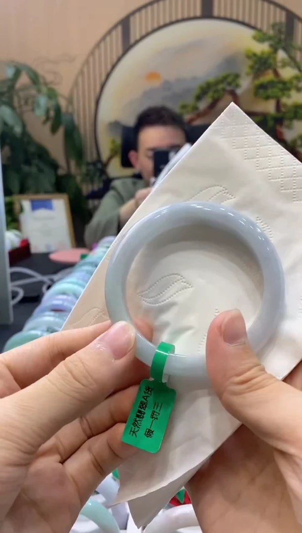 【闪购商品】翡翠手镯未镶嵌000005248