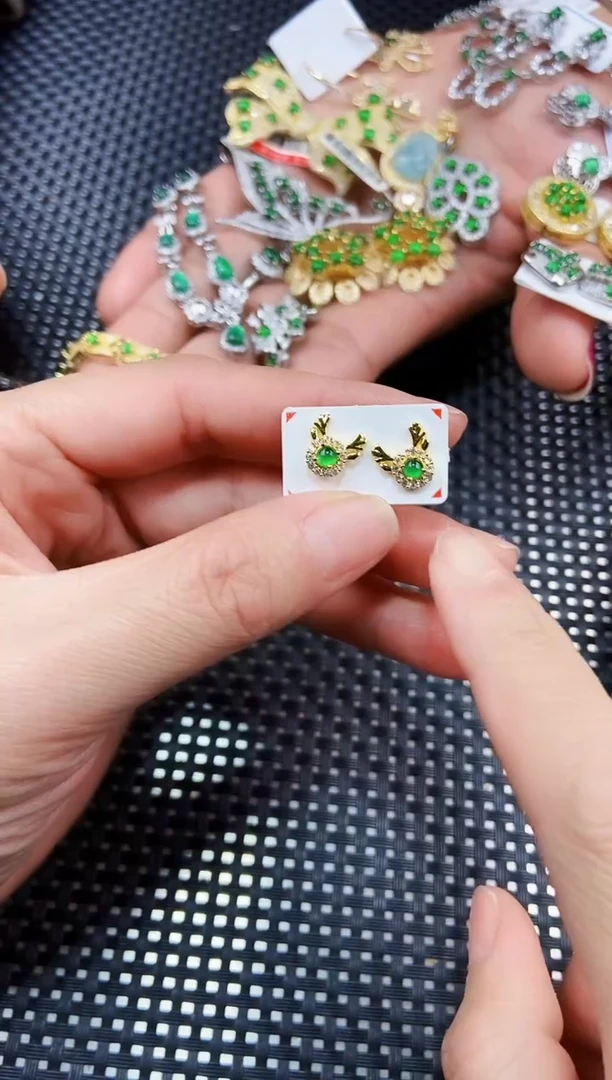 【闪购商品】翡翠耳饰未镶嵌111111111