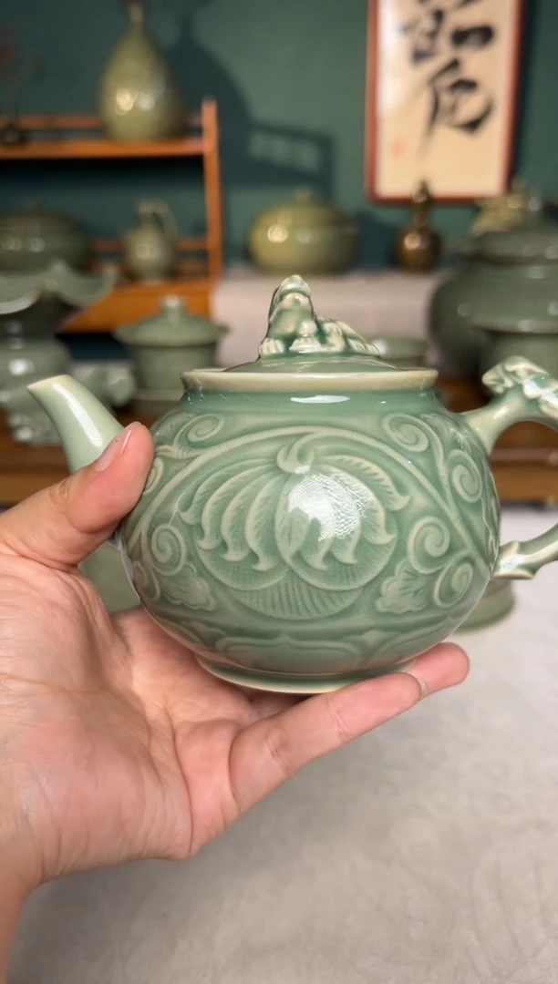 其他耀州窑青釉缠枝牡丹狮子凤凰三王茶壶