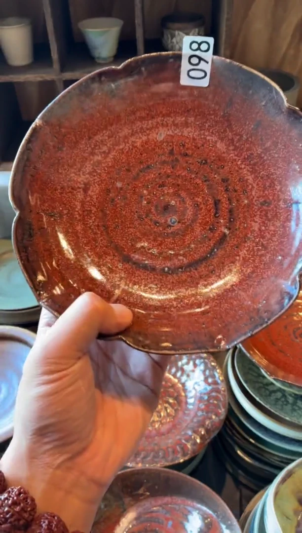 餐具卿*久98  微瑕粗陶铁锈红花瓣盘1个