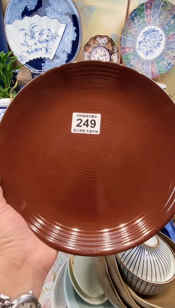 瓷片猫*? 满28包邮，默认微瑕 不退不换！介意慎拍！！！