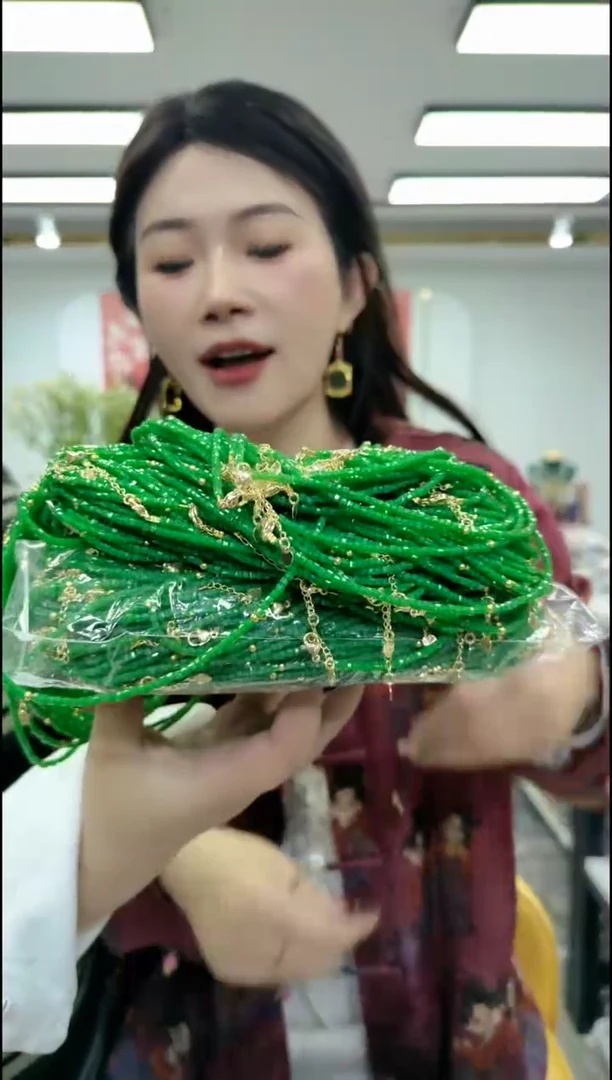 【闪购商品】尖晶石颈饰合金2341牛油果方糖