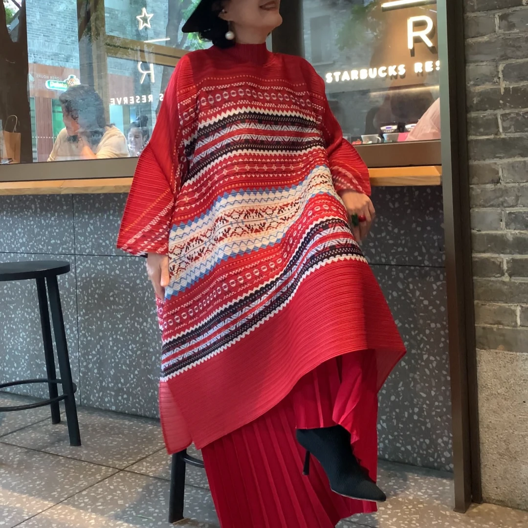 【鸿运当头】2025秋冬新款优雅宽松大码显瘦印花条纹文艺连衣裙气质