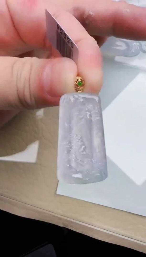 颈饰18K金镶嵌翡翠缅甸翡翠a货