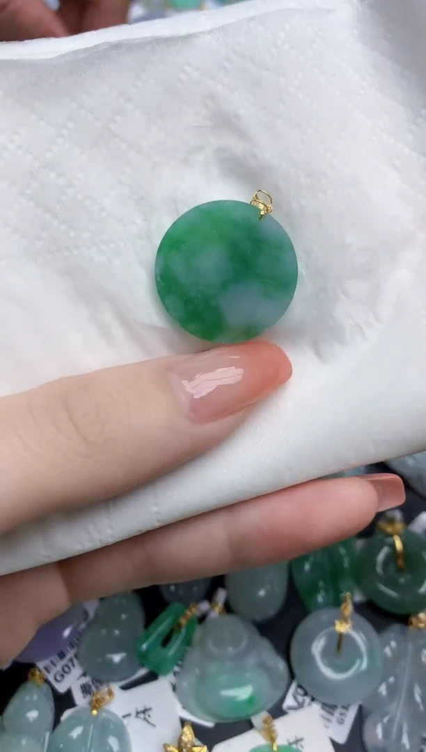 【闪购商品】翡翠颈饰未镶嵌天然缅甸翡翠A货