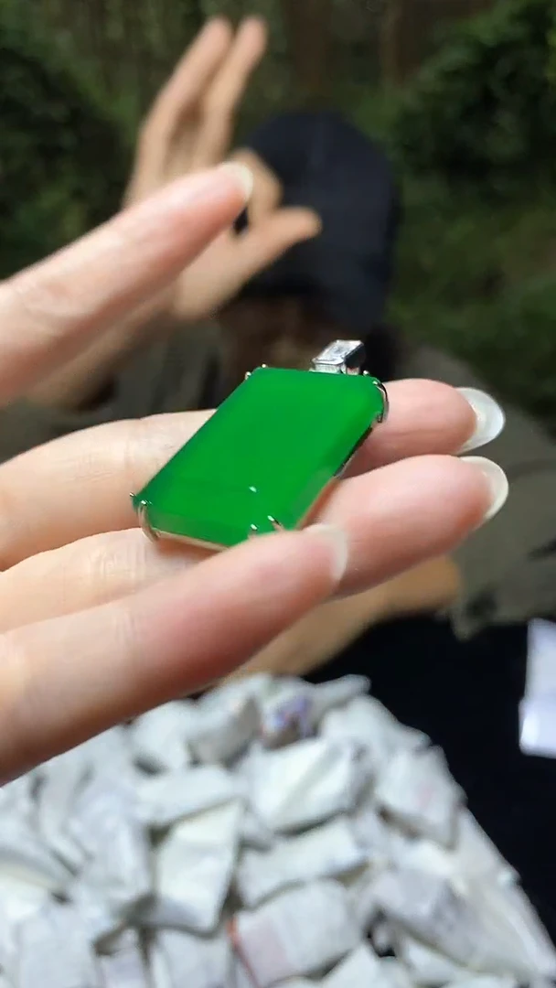 满色吊坠  所见即所得！